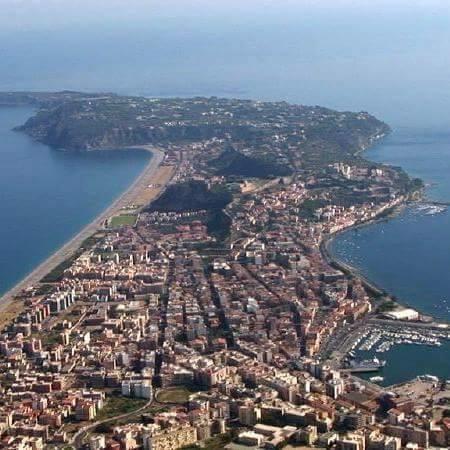 Castello Di Sotto Bed & Breakfast Milazzo Ruang foto